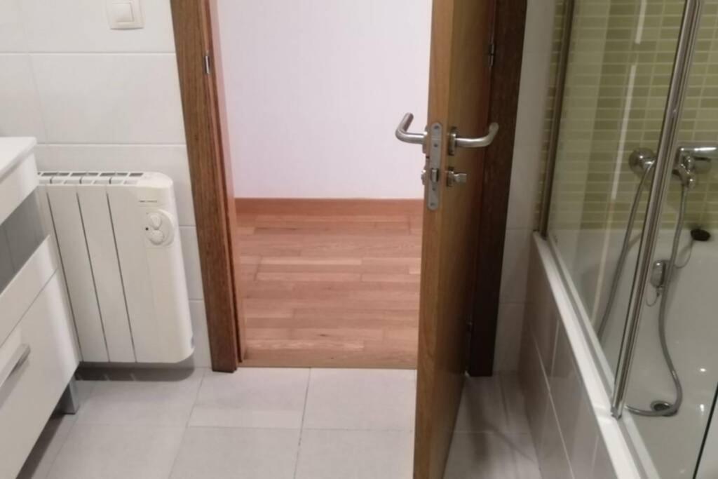 Acogedor Apartamento Atico En El Centro De O Porrino Exterior photo